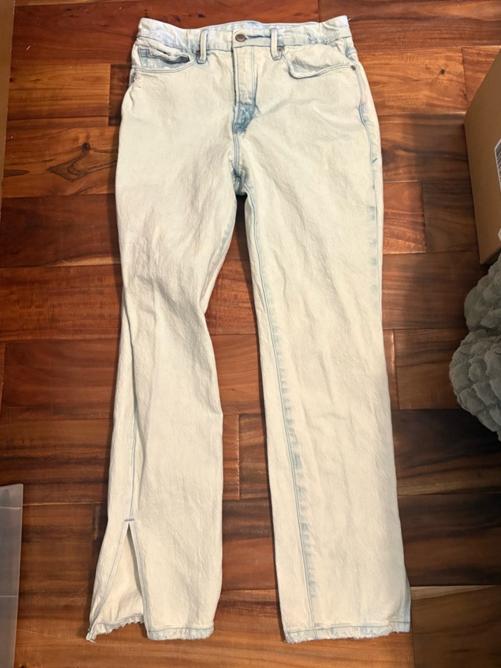 Good American Light Wash High Rise Straight Jeans Raw Hem Ankle Slit 6 28 (0417)